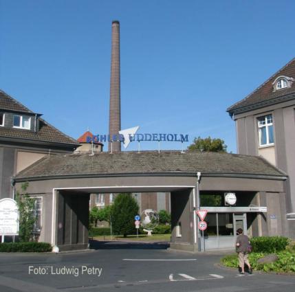 Einfahrt ins Bhler-Gewerbegebiet