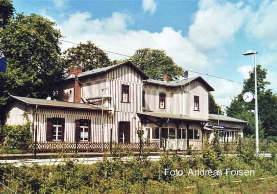 Osterather Bahnhof (Ansicht von den Gleisen aus)