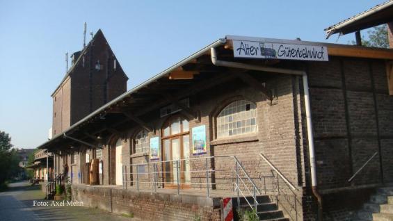 Gterbahnhof - Ansicht von der Ladestrae