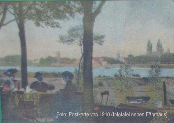 Postkarte von 1910 mit Blick auf Kaiserswerth (Kirchtürme von Suitbertus noch nicht zerstört)