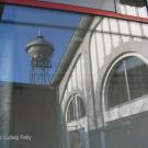 Wasserturm-und-Werkshalle (Forum Wasserturm) heute (Spiegelung)