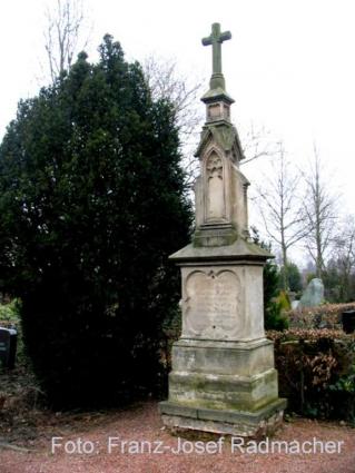 Grabstein der Familie Porth aus Ilverich